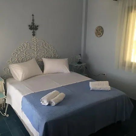 Apartment Fteroti House *