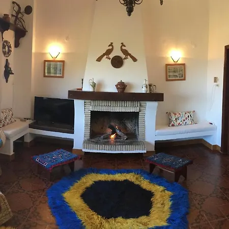 Apartment Fteroti House *